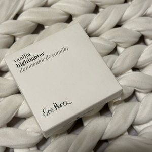 Ere Perez Vanilla Highlighter, unopened brand new, high quality, new, Ere Perez!